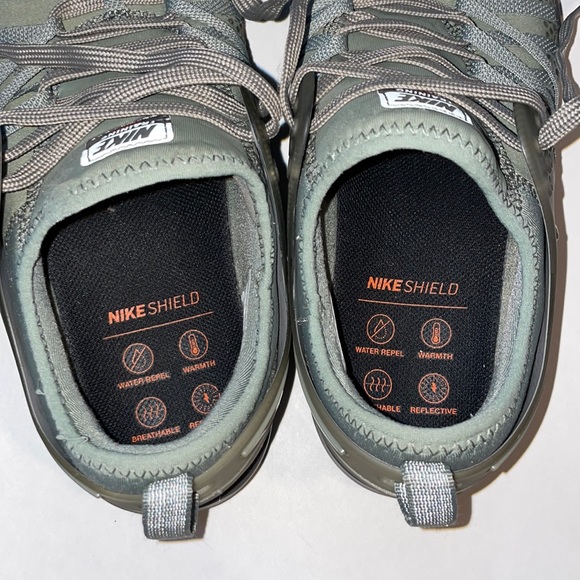 Nike Free TR Shield Dark Stucco Women Running Shoes - Picture 3 of 9